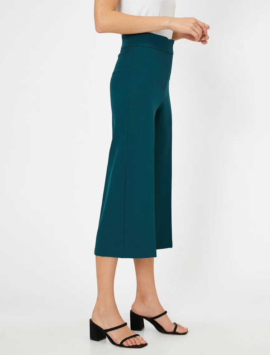 16342 Green Culotte Trousers