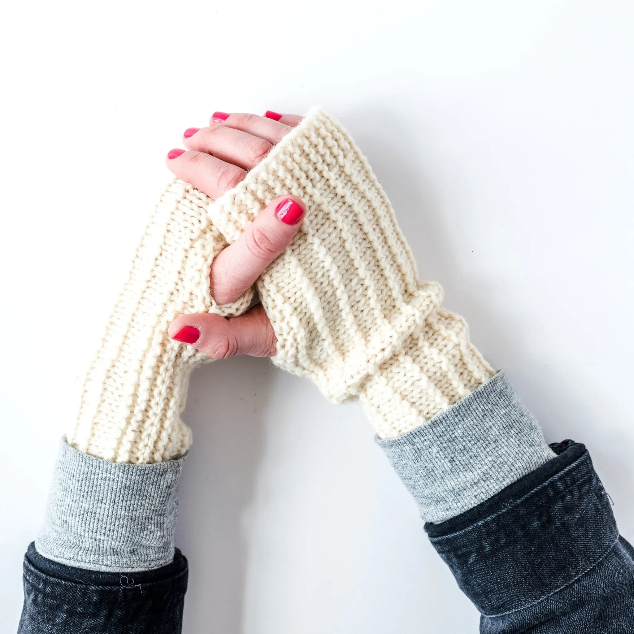 Easy Germantown Handwarmers Pattern