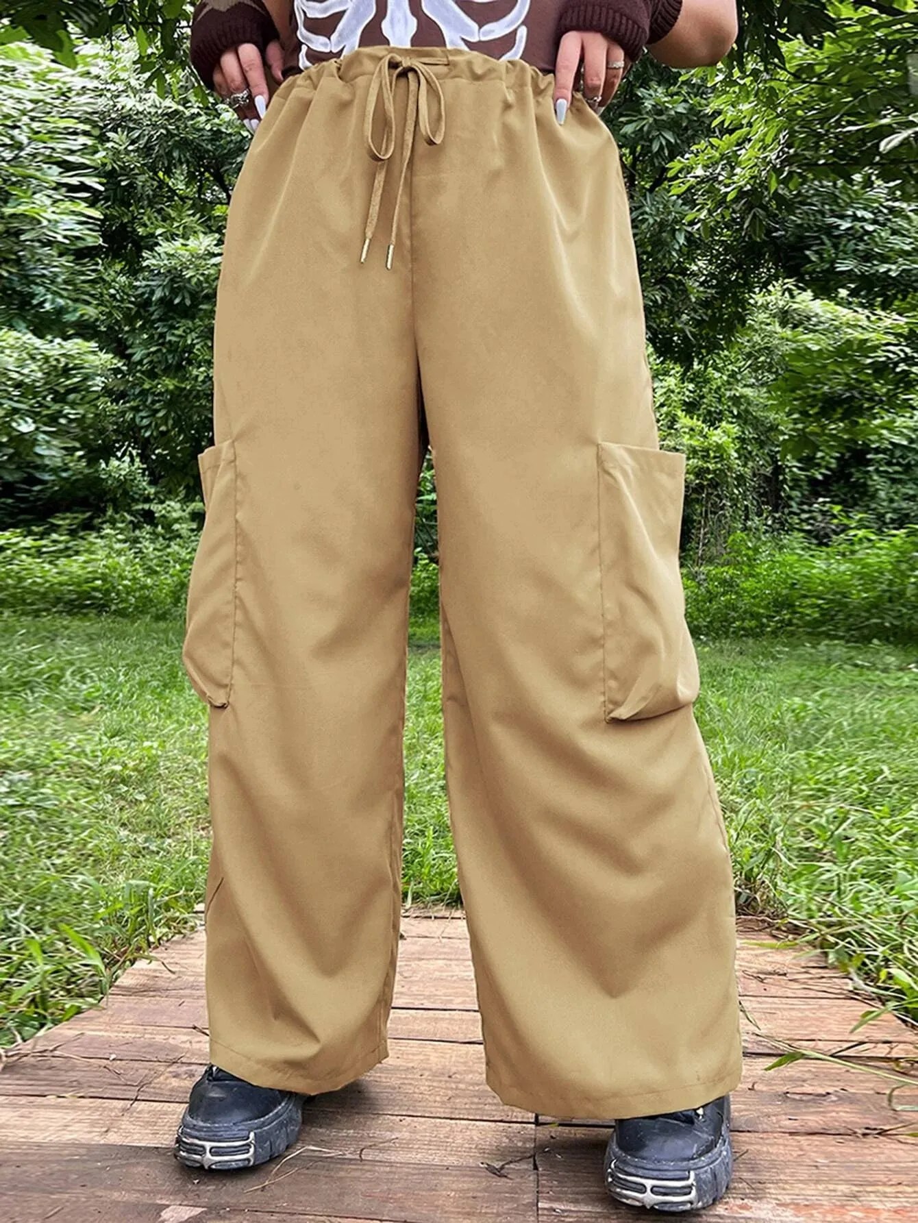 Flap Pocket Non-Stretch Drawstring Waist Pant