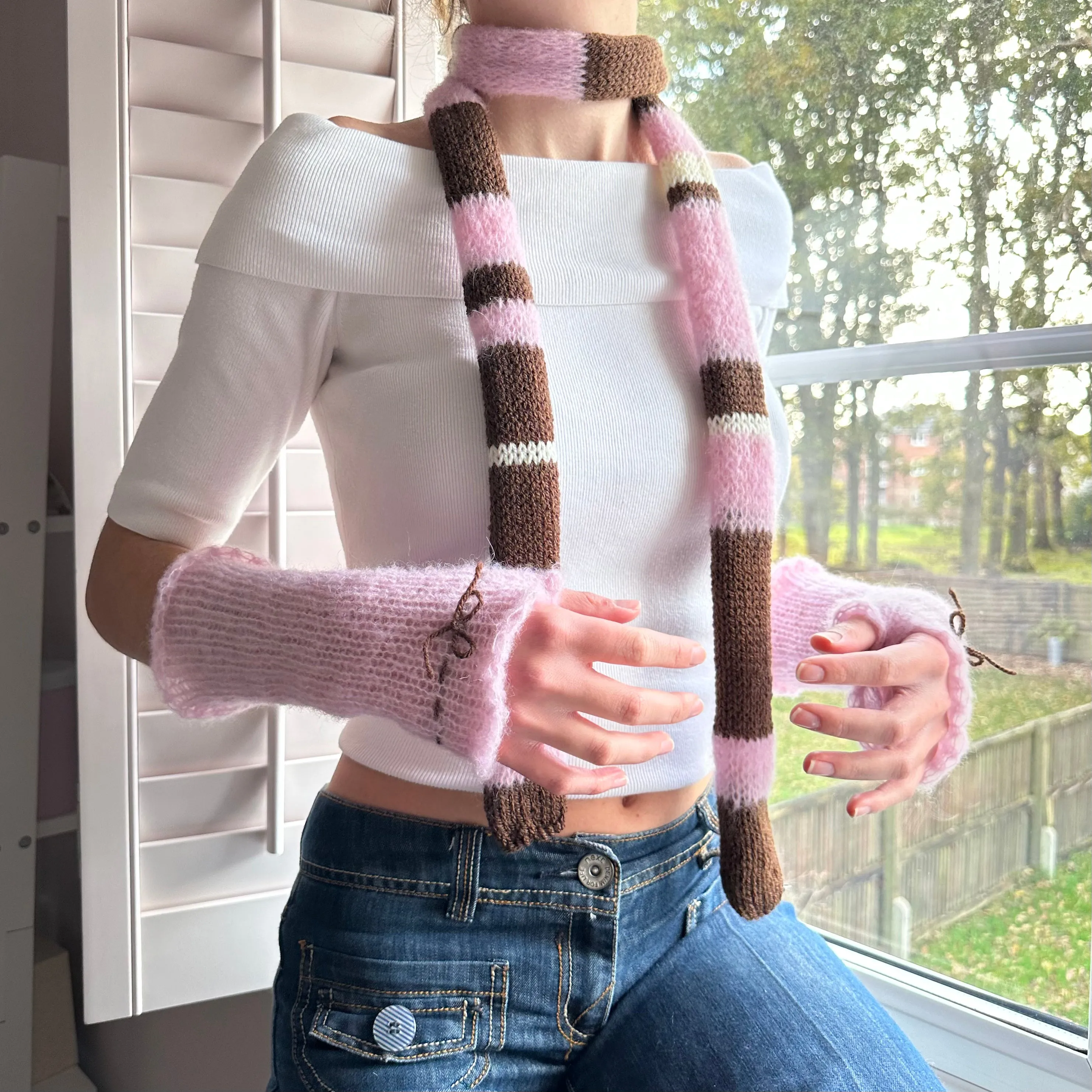 Handmade knitted mohair bow gloves in baby pink & brown - with thumb hole