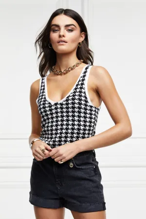 Holland Cooper V Knit Vest in Houndstooth