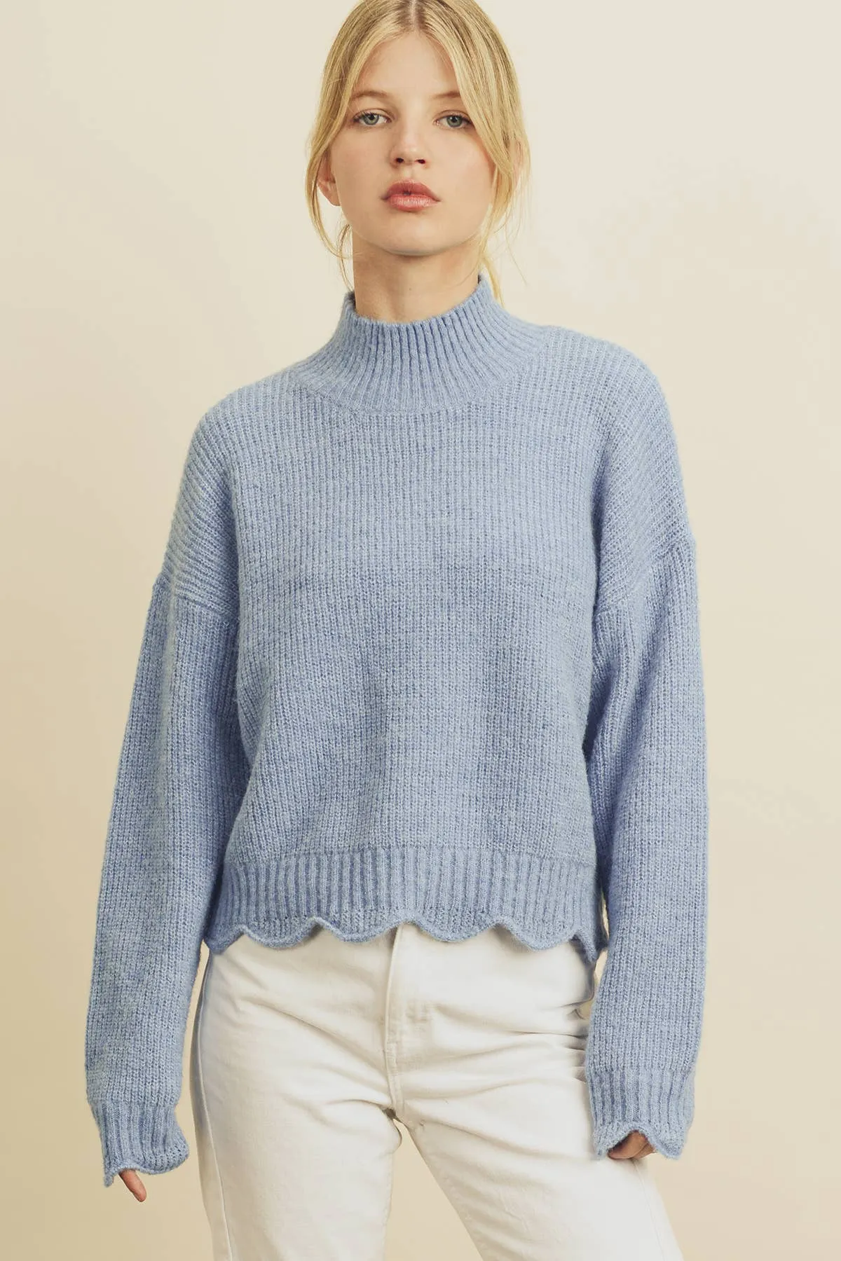 Women's Ribbed Knit Scallop Hem Sweater